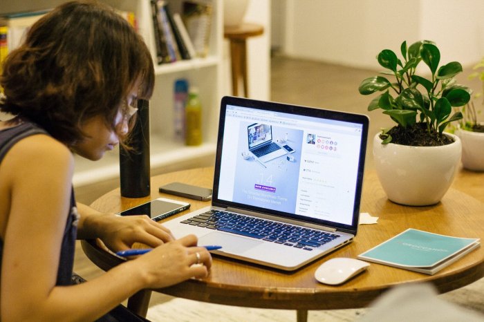 Rekomendasi Gadget Pendukung Work From Home