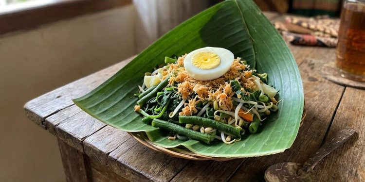 Resep Sayur Gudangan Lengkap dengan Bumbu Kelapa Gurih dan Segar Tahan Lama