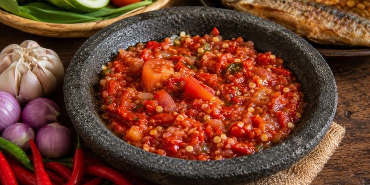 Membuat Sambal Dadakan Enak dan Segar di Rumah dengan Mudah