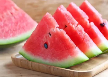 Cara Memilih Semangka: 6 Tips Mendapatkan yang Matang