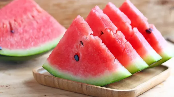 Cara Memilih Semangka: 6 Tips Mendapatkan yang Matang