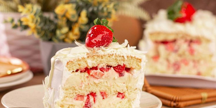 4 Resep Kue Stroberi yang Patut Dicoba