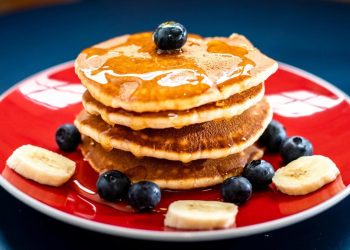 Resep Pancake Sourdough Terbaik untuk Memanfaatkan Starter yang Berlebih