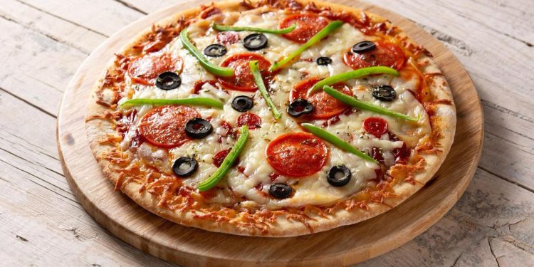 Cara Memanaskan Pizza di Oven dan 3 Cara Sederhana Lainnya agar Rasanya Segar
